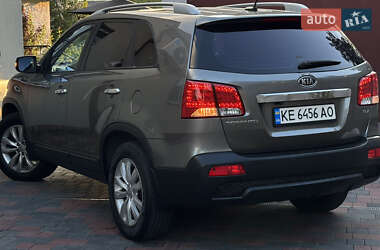 Позашляховик / Кросовер Kia Sorento 2012 в 