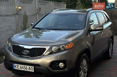 Позашляховик / Кросовер Kia Sorento 2012 в 