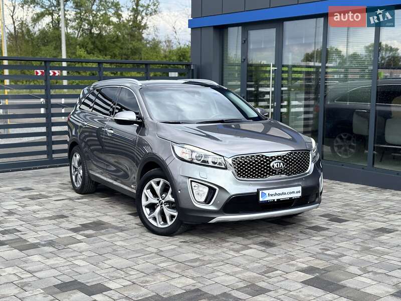 Позашляховик / Кросовер Kia Sorento 2016 в 