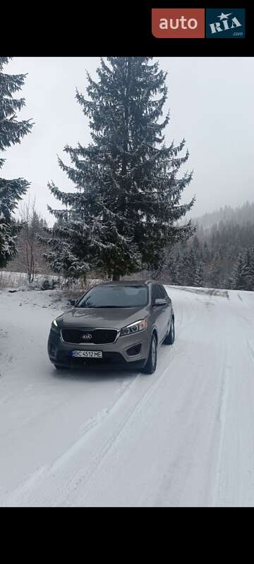 Внедорожник / Кроссовер Kia Sorento 2016 в Хусте