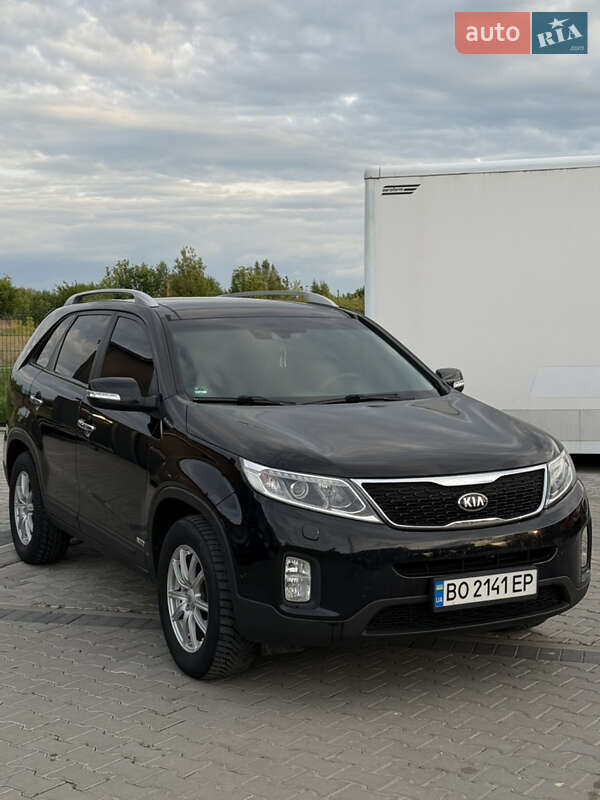 Позашляховик / Кросовер Kia Sorento 2012 в Івано-Франківську