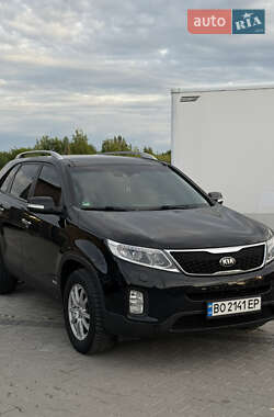 Позашляховик / Кросовер Kia Sorento 2012 в 