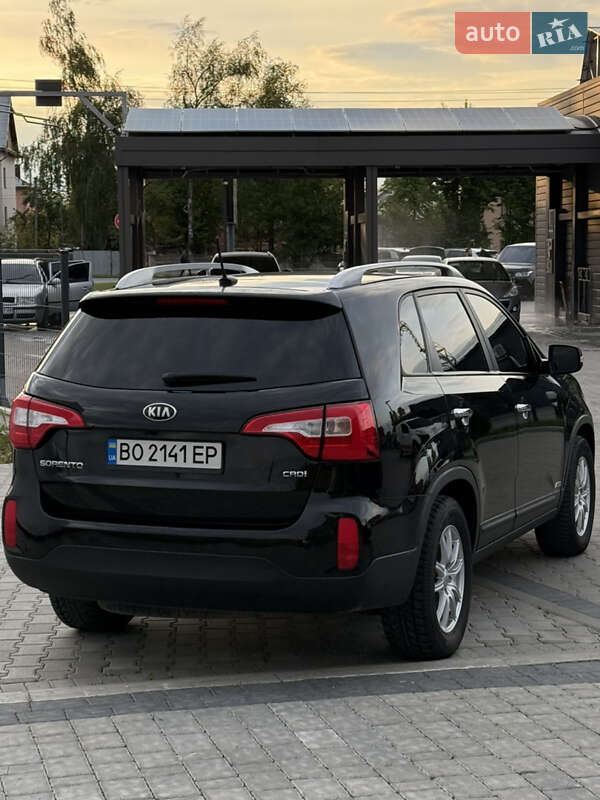 Позашляховик / Кросовер Kia Sorento 2012 в Івано-Франківську