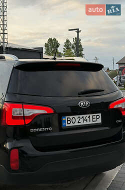 Позашляховик / Кросовер Kia Sorento 2012 в 