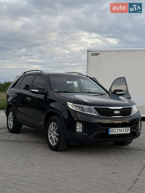 Позашляховик / Кросовер Kia Sorento 2012 в Івано-Франківську