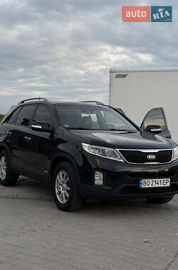 Позашляховик / Кросовер Kia Sorento 2012 в 