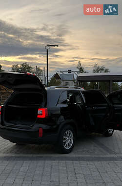 Позашляховик / Кросовер Kia Sorento 2012 в 