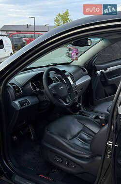 Позашляховик / Кросовер Kia Sorento 2012 в 