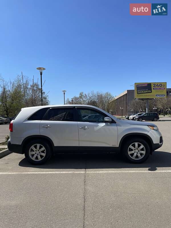 Позашляховик / Кросовер Kia Sorento 2010 в Кривому Розі