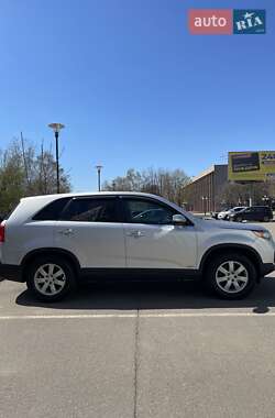 Внедорожник / Кроссовер Kia Sorento 2010 в 
