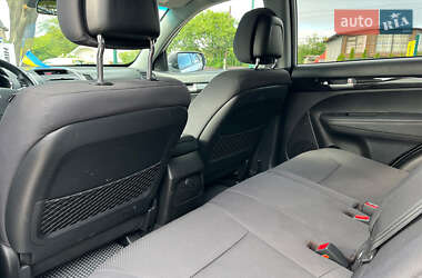 Внедорожник / Кроссовер Kia Sorento 2012 в 