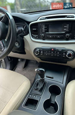 Внедорожник / Кроссовер Kia Sorento 2016 в 