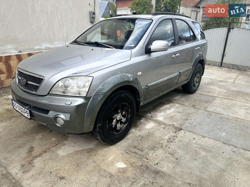 Позашляховик / Кросовер Kia Sorento 2003 в Тячеві
