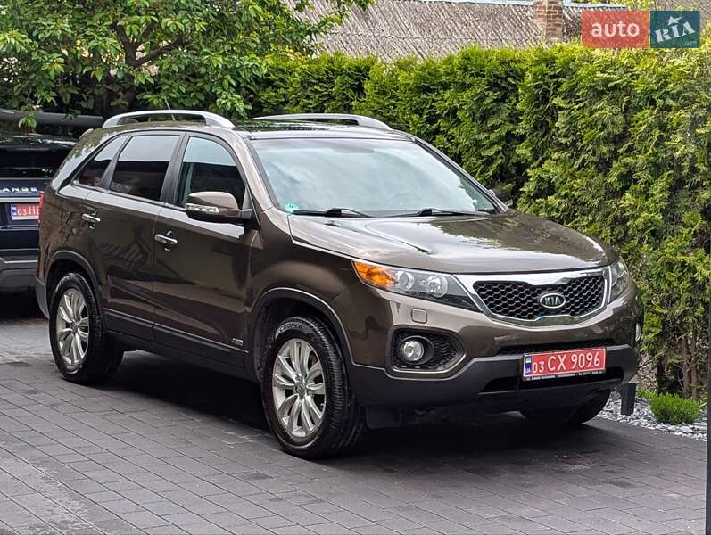 Внедорожник / Кроссовер Kia Sorento 2010 в 