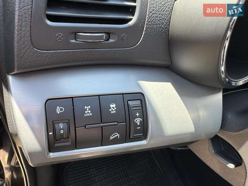 Позашляховик / Кросовер Kia Sorento 2012 в Вінниці