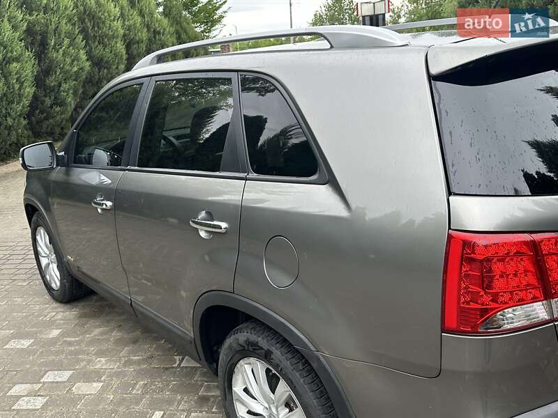 Позашляховик / Кросовер Kia Sorento 2010 в Городку