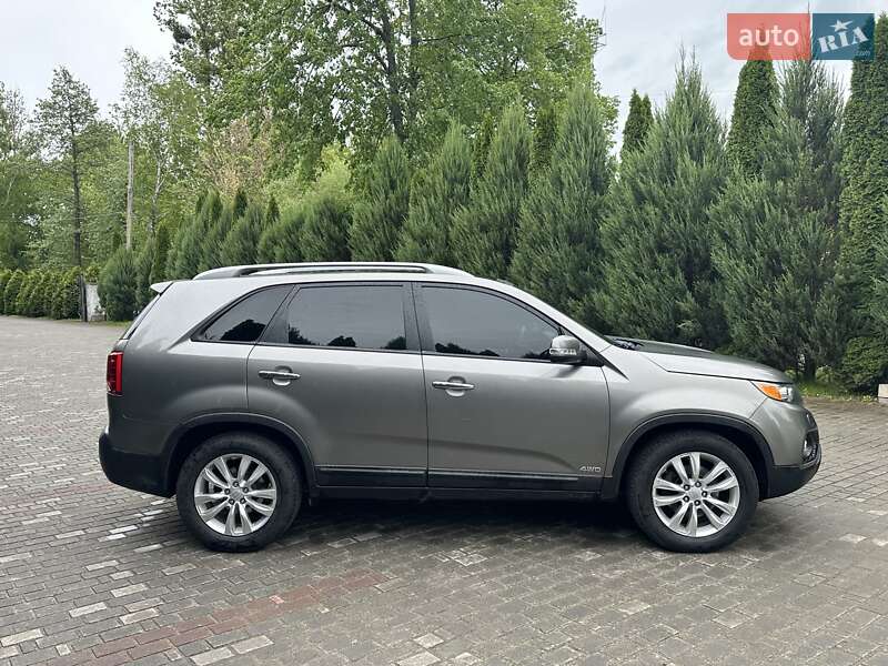 Позашляховик / Кросовер Kia Sorento 2010 в Городку