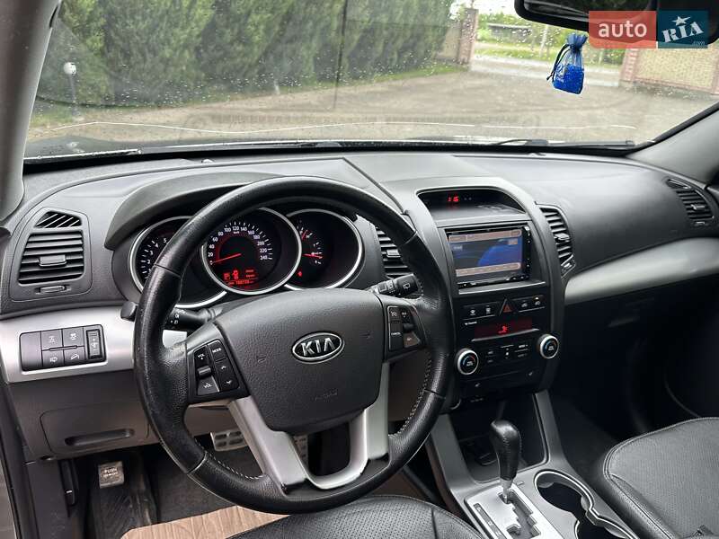 Позашляховик / Кросовер Kia Sorento 2010 в Городку