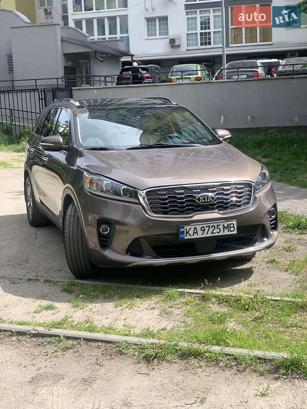 Внедорожник / Кроссовер Kia Sorento 2018 в 