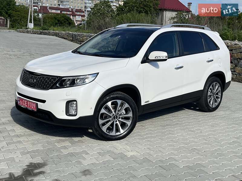Позашляховик / Кросовер Kia Sorento 2015 в 