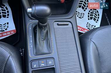 Позашляховик / Кросовер Kia Sorento 2015 в 