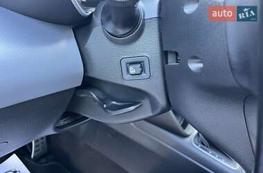 Позашляховик / Кросовер Kia Sorento 2015 в 