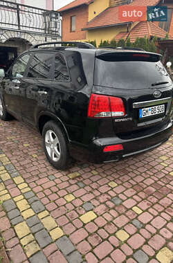 Позашляховик / Кросовер Kia Sorento 2012 в 