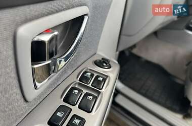 Позашляховик / Кросовер Kia Sorento 2006 в 