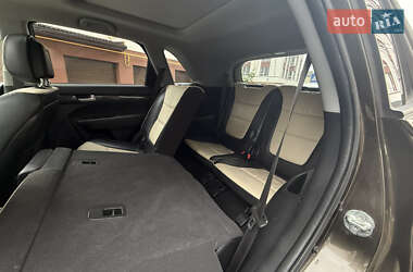 Позашляховик / Кросовер Kia Sorento 2010 в 