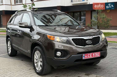 Позашляховик / Кросовер Kia Sorento 2010 в 
