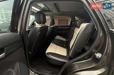 Позашляховик / Кросовер Kia Sorento 2010 в 