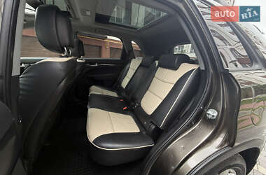Позашляховик / Кросовер Kia Sorento 2010 в 