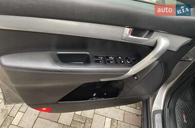 Внедорожник / Кроссовер Kia Sorento 2010 в 