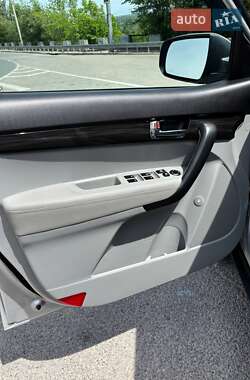 Внедорожник / Кроссовер Kia Sorento 2010 в 