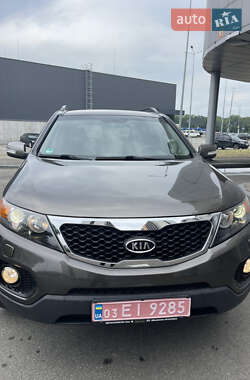 Внедорожник / Кроссовер Kia Sorento 2011 в 