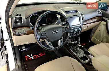 Позашляховик / Кросовер Kia Sorento 2015 в 