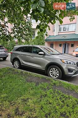 Позашляховик / Кросовер Kia Sorento 2015 в 