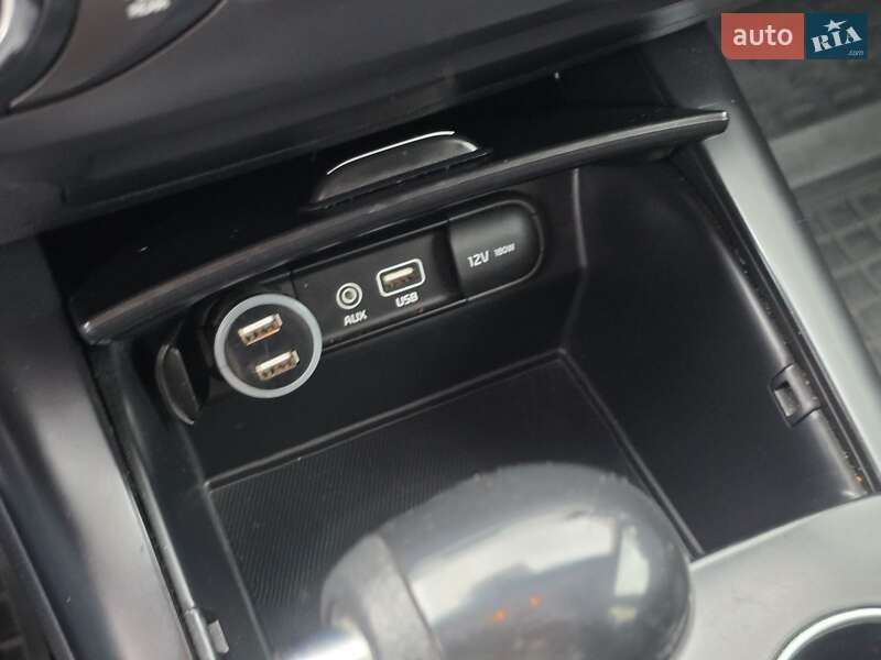 Внедорожник / Кроссовер Kia Sorento 2015 в Тернополе