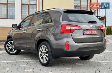 Позашляховик / Кросовер Kia Sorento 2013 в 