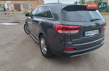 Позашляховик / Кросовер Kia Sorento 2015 в 