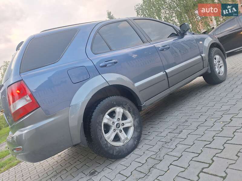 Внедорожник / Кроссовер Kia Sorento 2004 в Черновцах