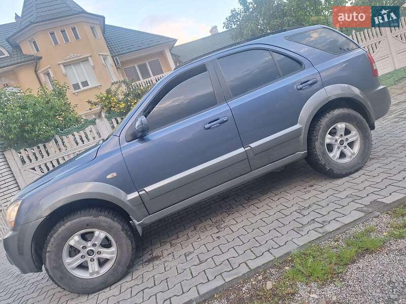 Внедорожник / Кроссовер Kia Sorento 2004 в Черновцах