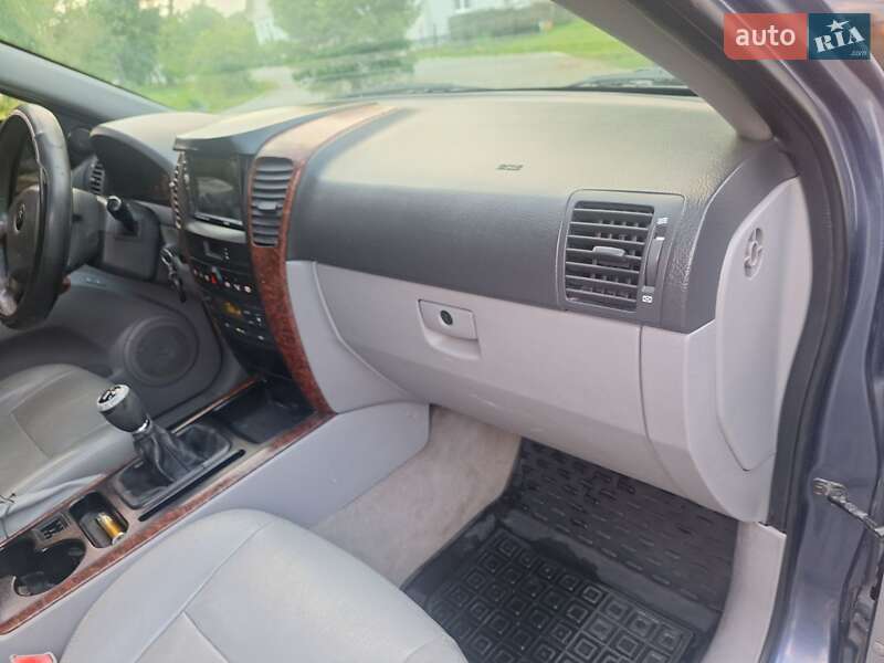 Внедорожник / Кроссовер Kia Sorento 2004 в Черновцах