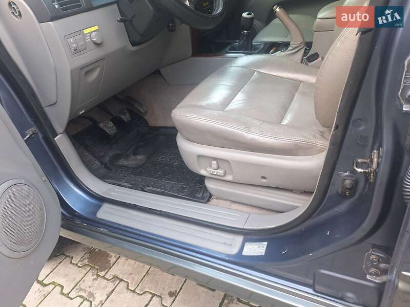 Внедорожник / Кроссовер Kia Sorento 2004 в Черновцах