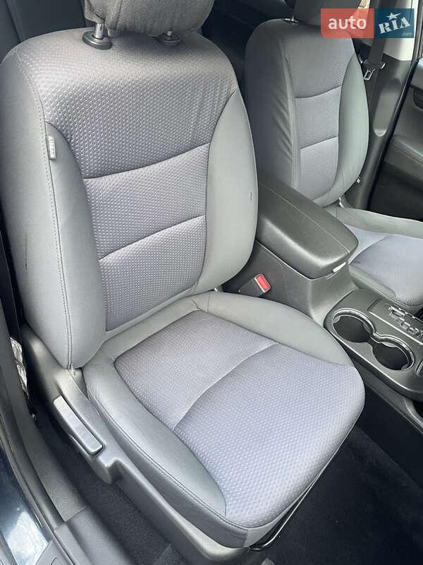 Внедорожник / Кроссовер Kia Sorento 2012 в Конотопе