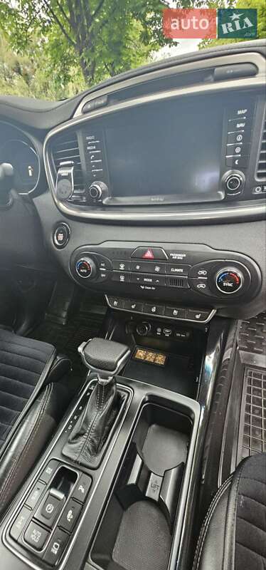 Внедорожник / Кроссовер Kia Sorento 2015 в Ровно