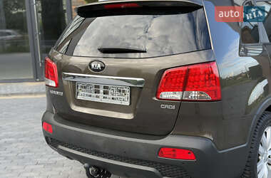 Позашляховик / Кросовер Kia Sorento 2010 в 