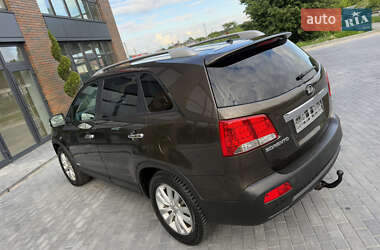 Позашляховик / Кросовер Kia Sorento 2010 в 