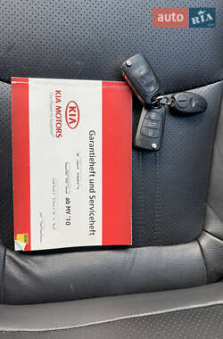 Позашляховик / Кросовер Kia Sorento 2010 в 