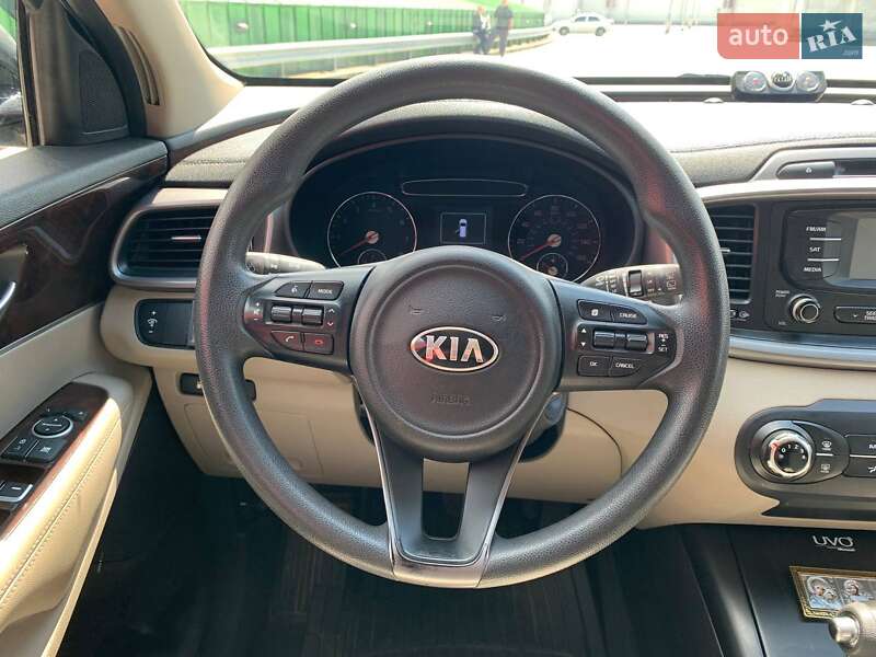 Позашляховик / Кросовер Kia Sorento 2015 в Києві